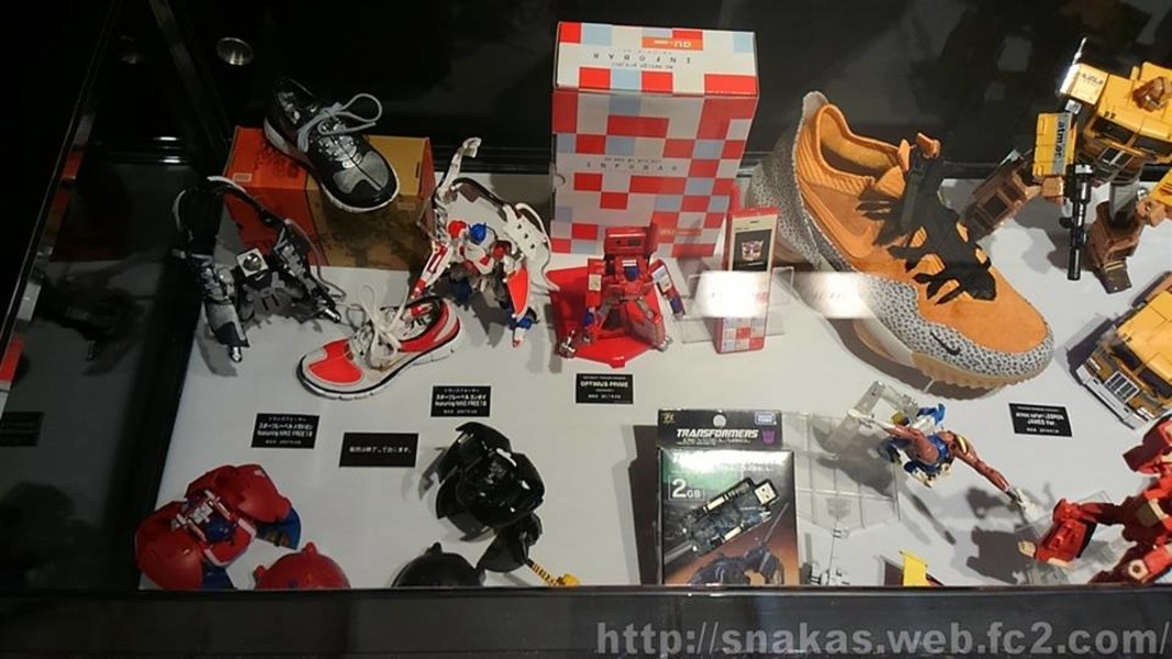 Parco The World Of The Transformers Exhibit Images   Artwork Bumblebee Movie Prototypes Rare Intact Black Zarak  (47 of 72)